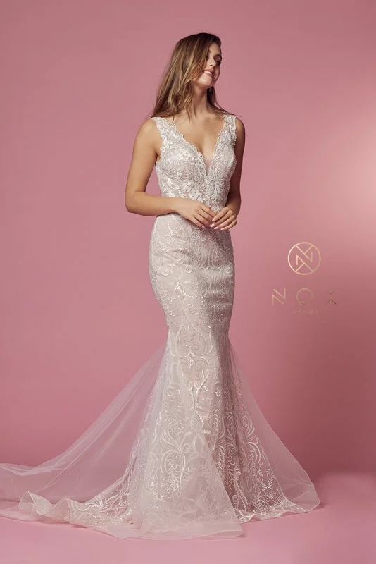 Nox Anabel's Enchanting Bridal Gown: Embroidered Lace, Scalloped V-Neckline, and Trumpet Skirt